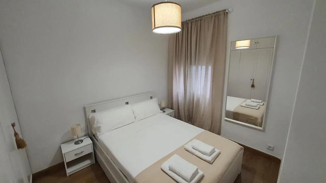 Opening Doors Sagrada Familia Apartment Barcelona