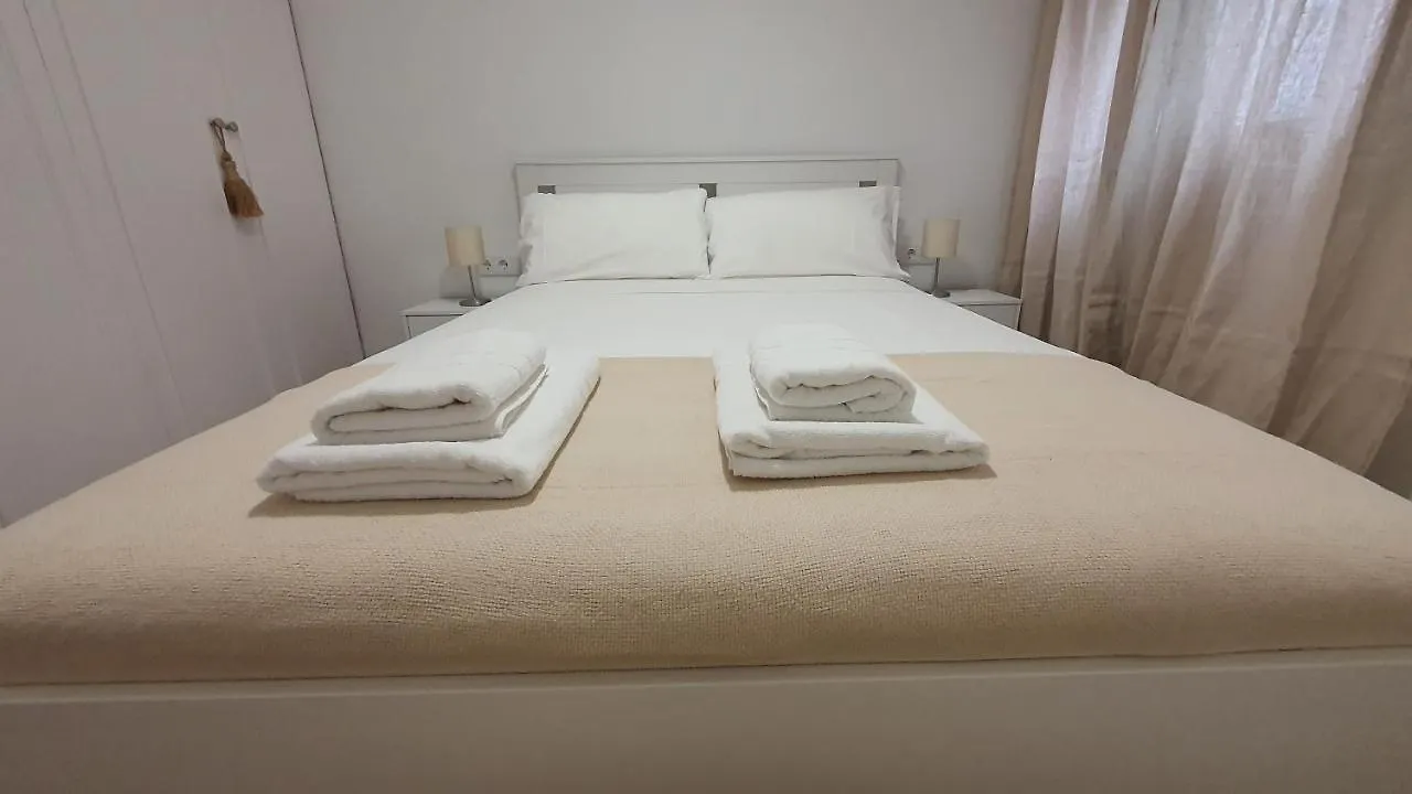 Opening Doors Sagrada Familia Apartment Barcelona