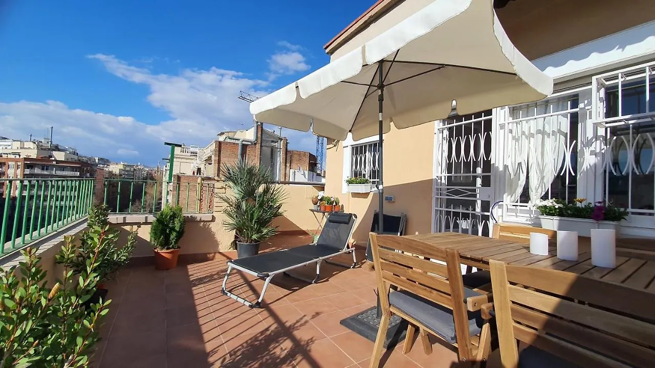 Opening Doors Sagrada Familia Apartment Barcelona